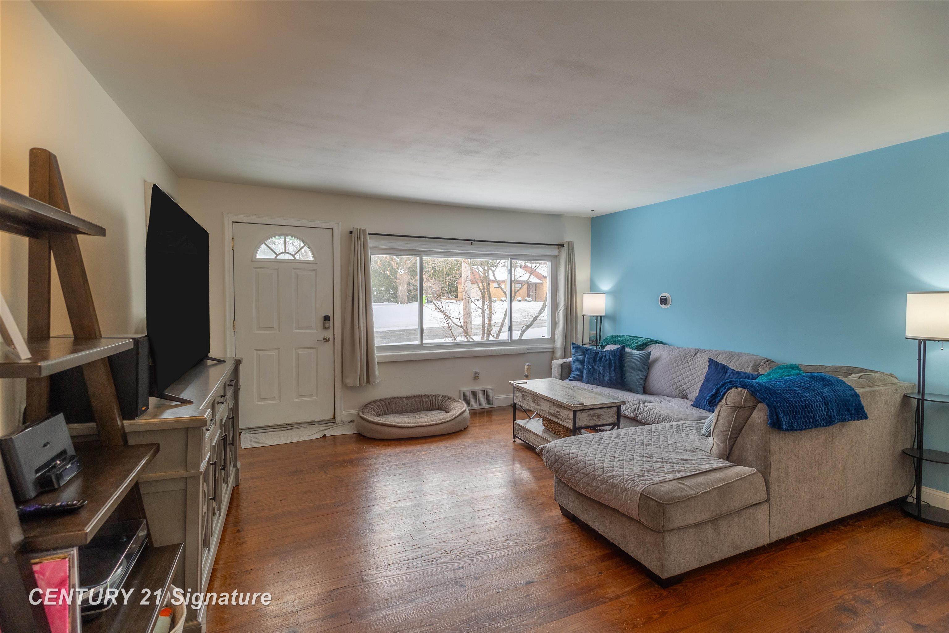 818 S Adelaide Street