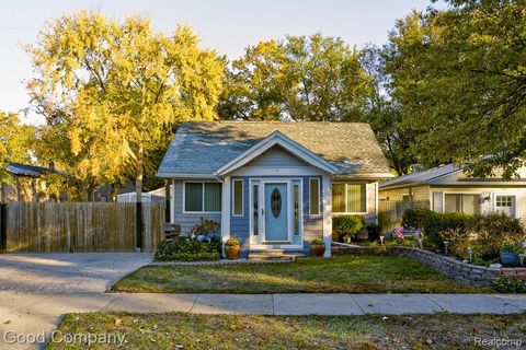 525 E Lewiston Avenue Ferndale City MI 48220