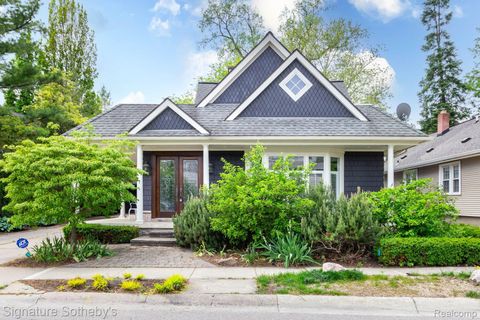 608 Purdy Street Birmingham City MI 48009