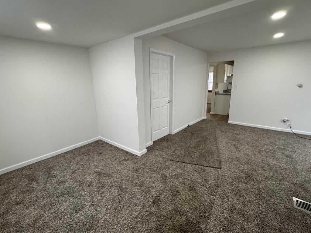 914 E Carpenter Road