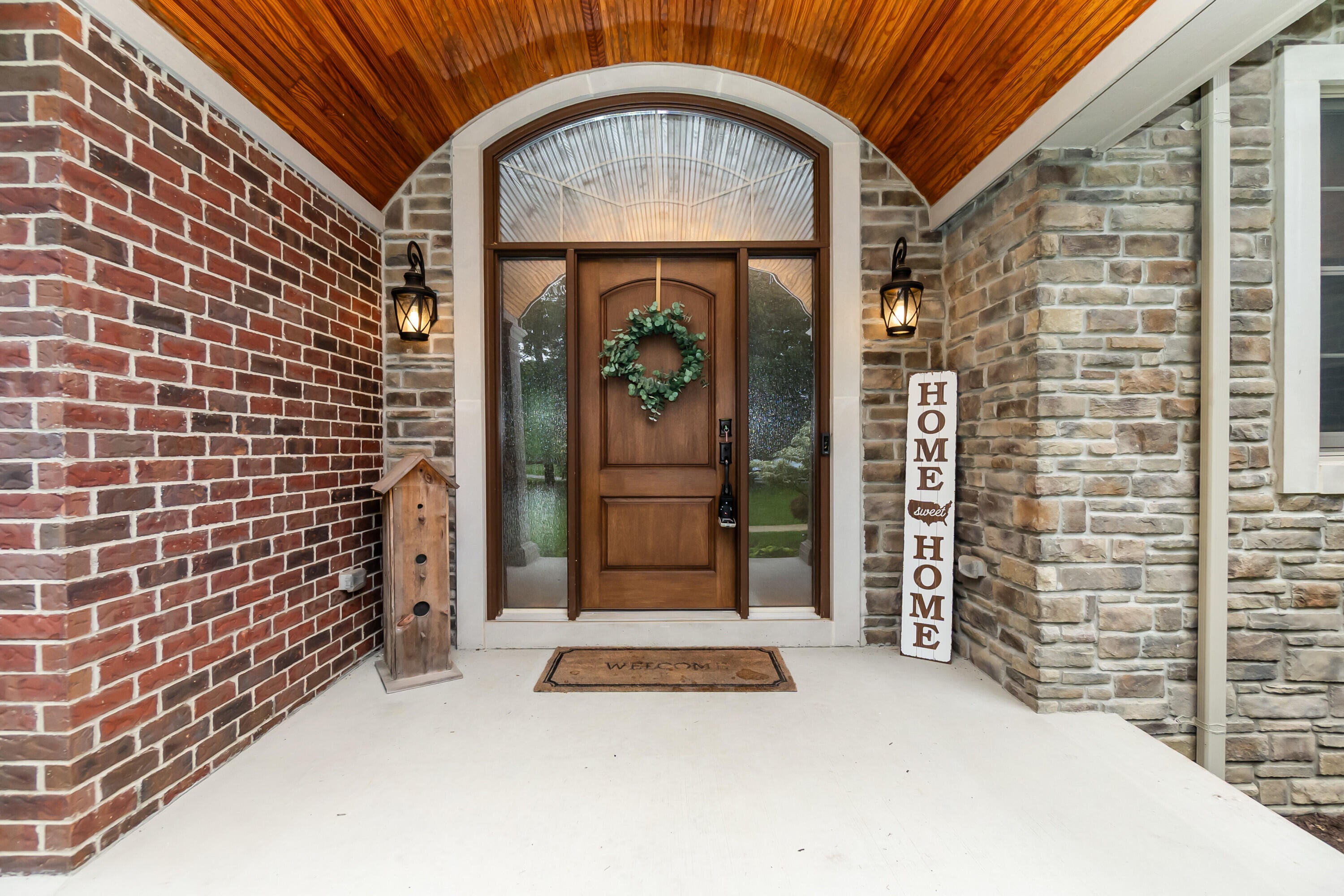 8061 Pine Ridge Court