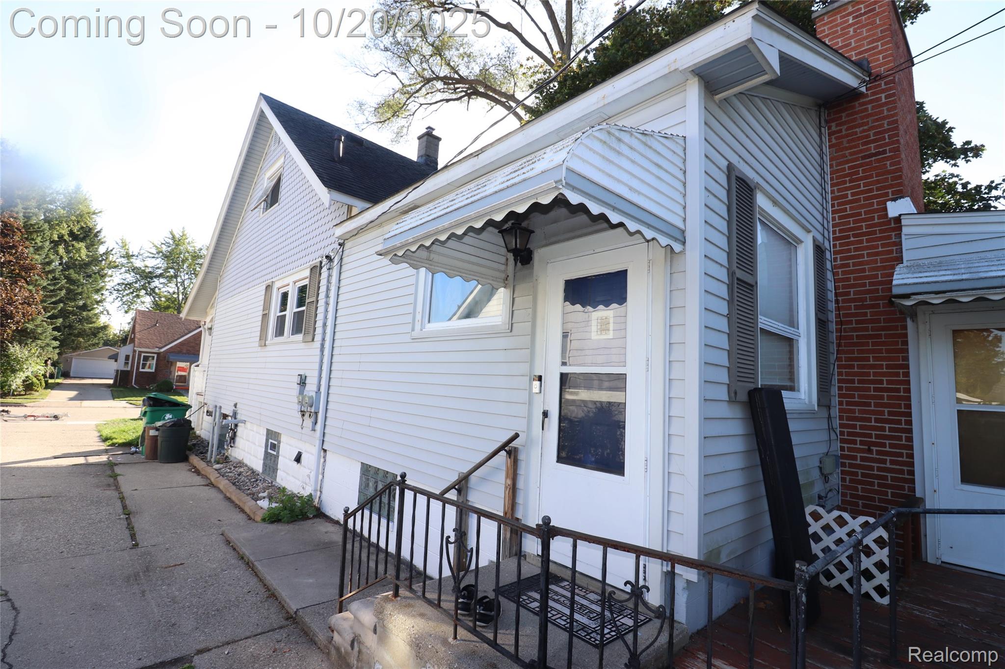 15105 Charles R Avenue