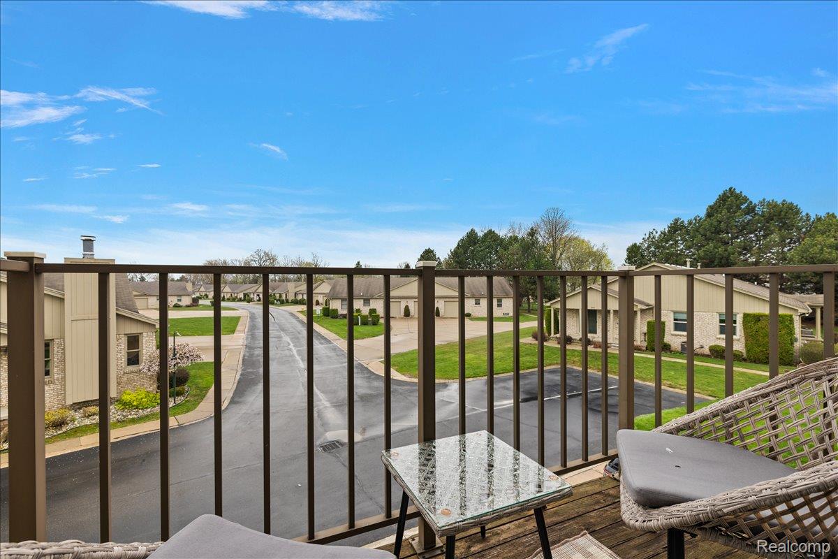 41999 King Edward Court