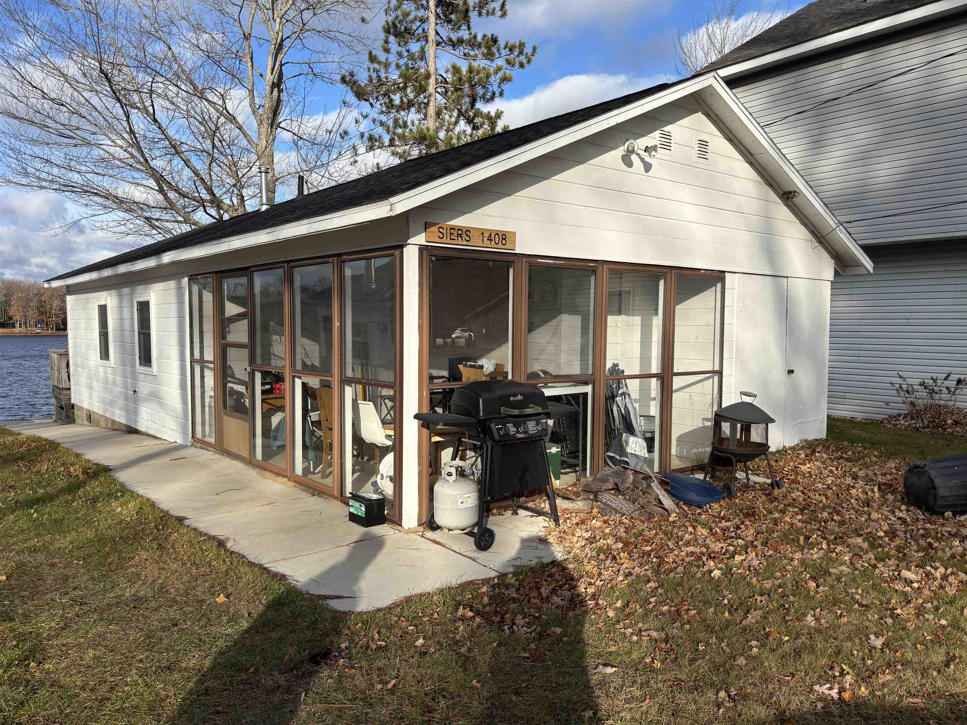 1408 E Long Lake Drive