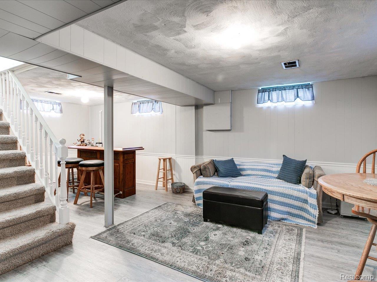 Port Huron City, Michigan 48060, United States, 3 Bedrooms Bedrooms, ,2 BathroomsBathrooms,Residential,Active,182517