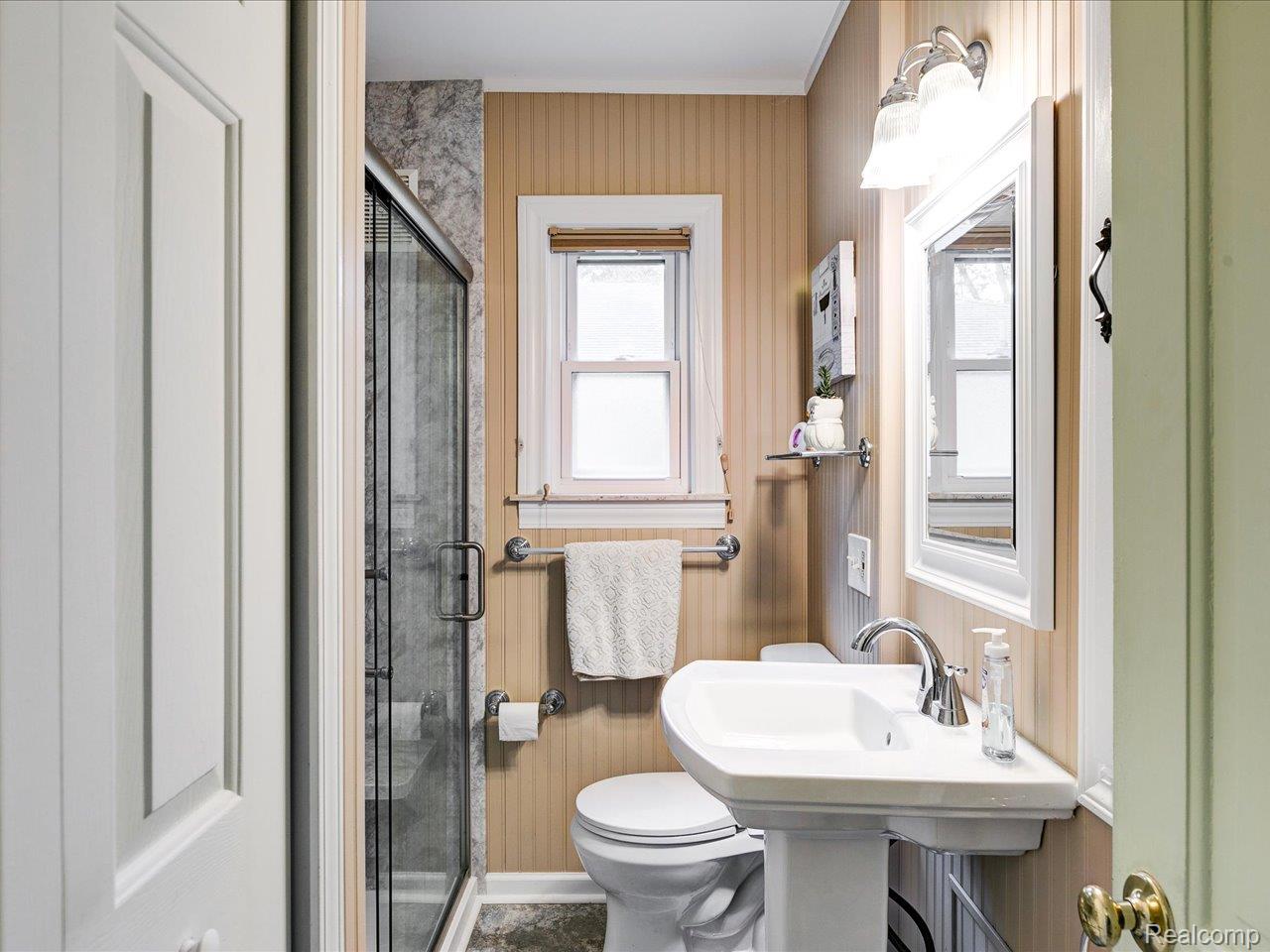 Port Huron City, Michigan 48060, United States, 3 Bedrooms Bedrooms, ,2 BathroomsBathrooms,Residential,Active,182517