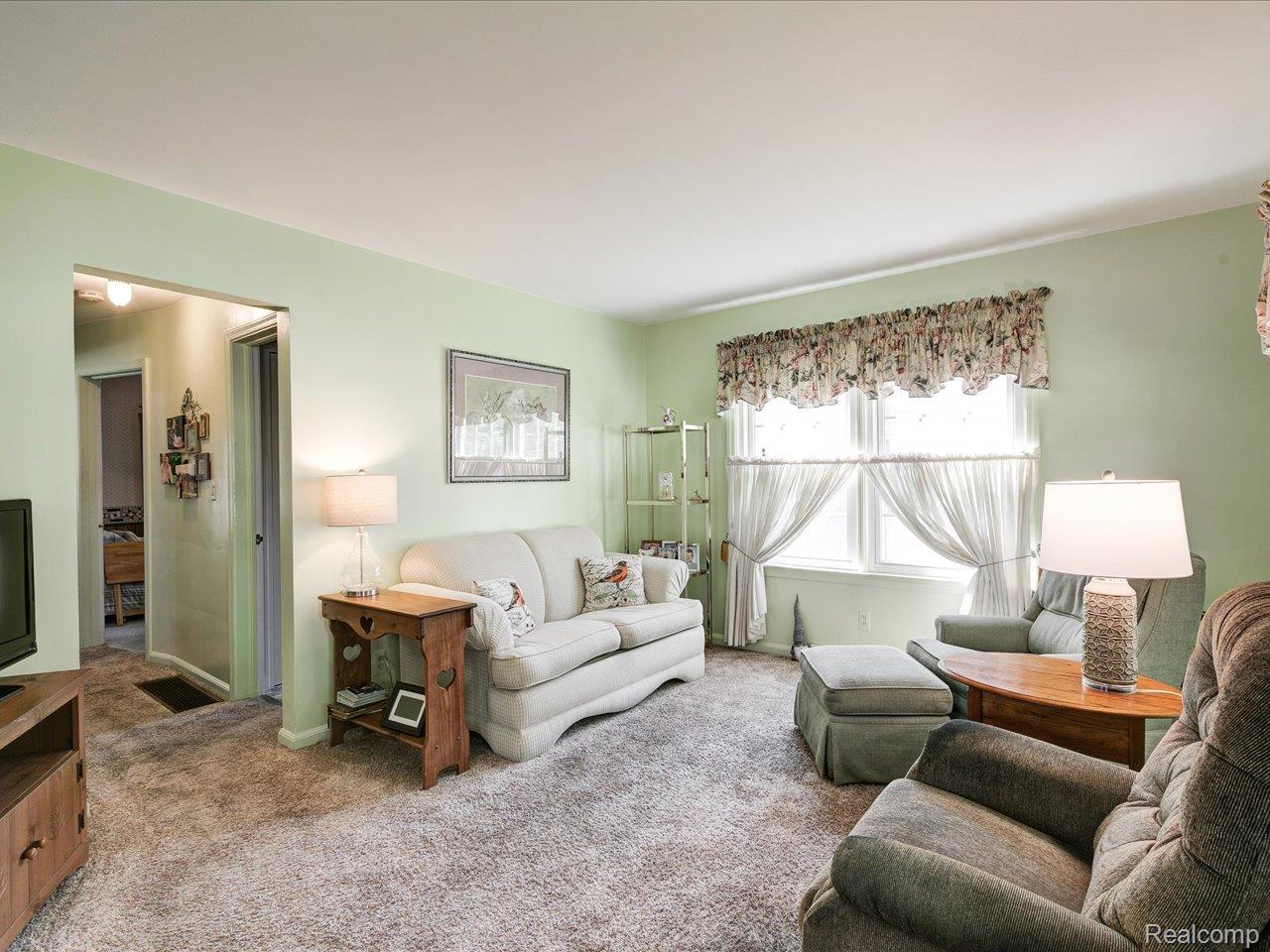 Port Huron City, Michigan 48060, United States, 3 Bedrooms Bedrooms, ,2 BathroomsBathrooms,Residential,Active,182517