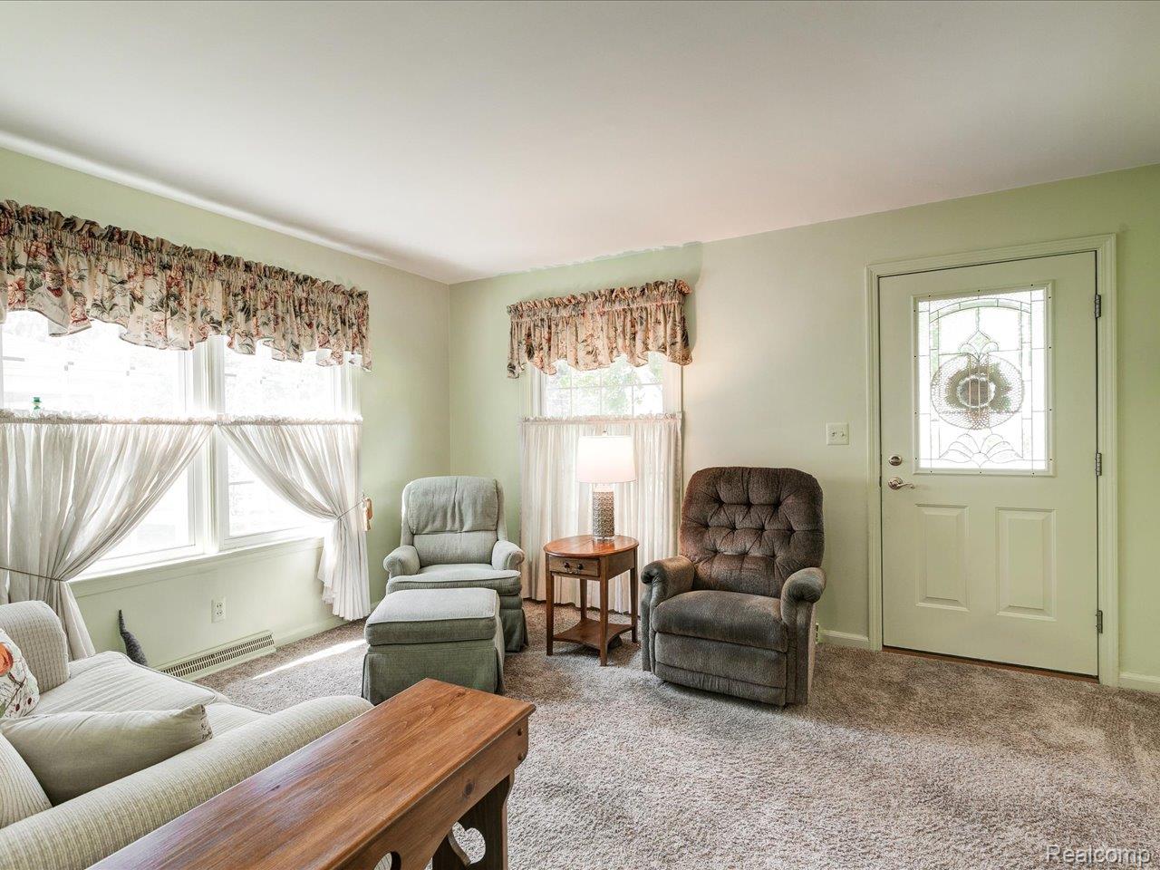 Port Huron City, Michigan 48060, United States, 3 Bedrooms Bedrooms, ,2 BathroomsBathrooms,Residential,Active,182517