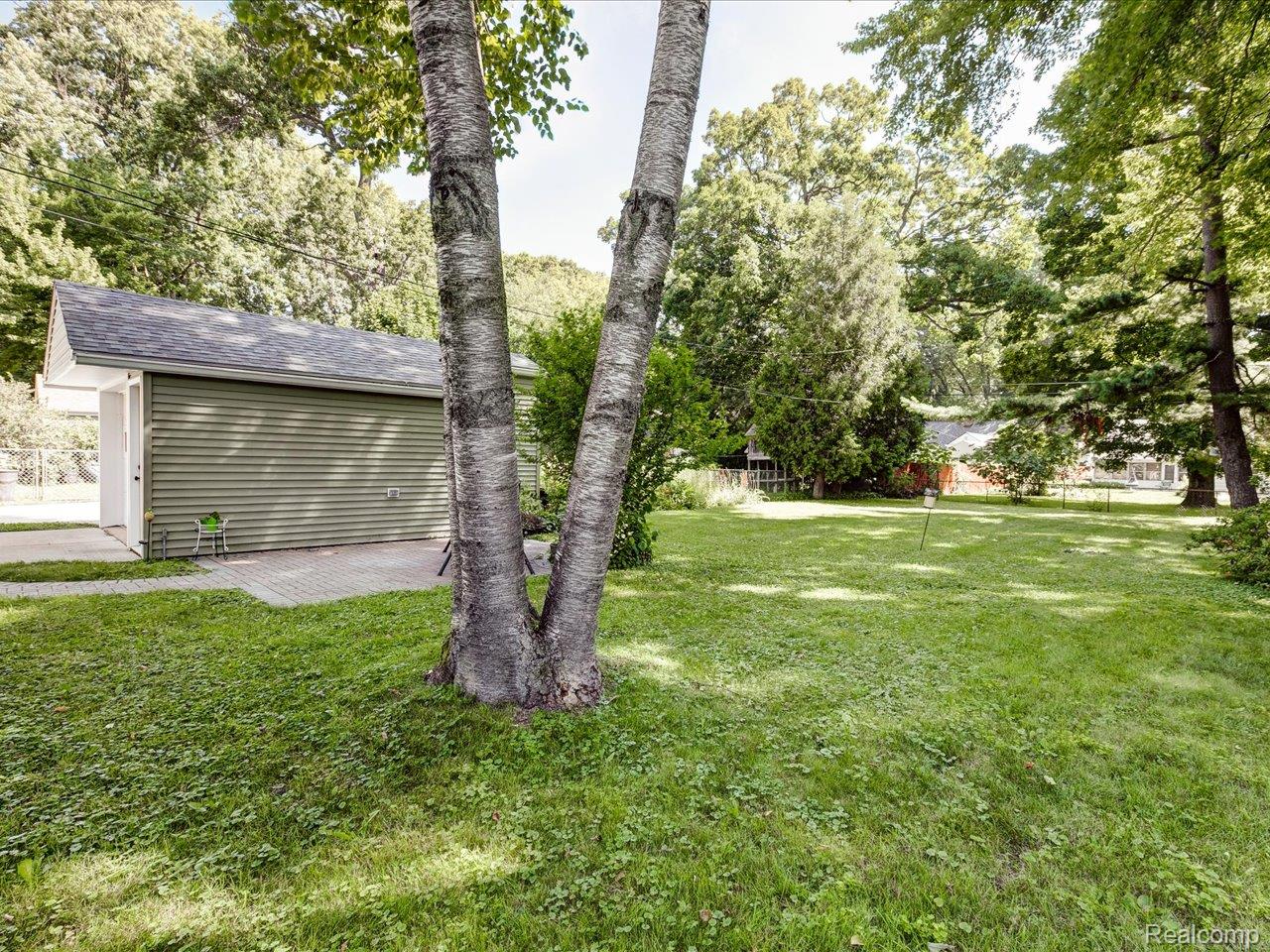 Port Huron City, Michigan 48060, United States, 3 Bedrooms Bedrooms, ,2 BathroomsBathrooms,Residential,Active,182517