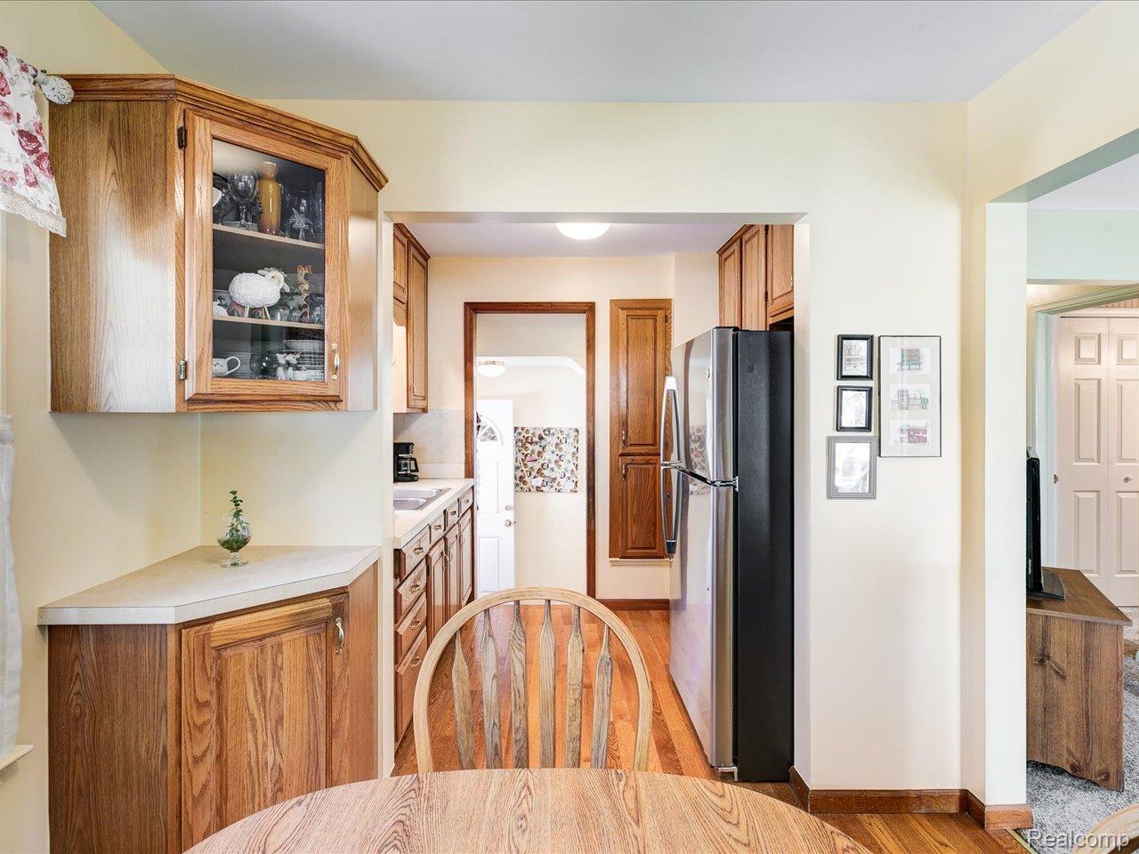 Port Huron City, Michigan 48060, United States, 3 Bedrooms Bedrooms, ,2 BathroomsBathrooms,Residential,Active,182517