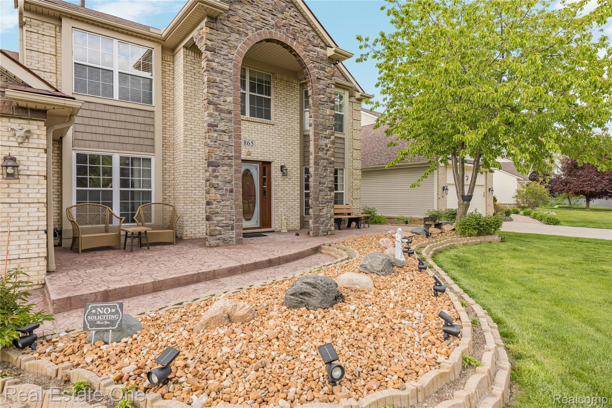 865 Drakeshire Drive