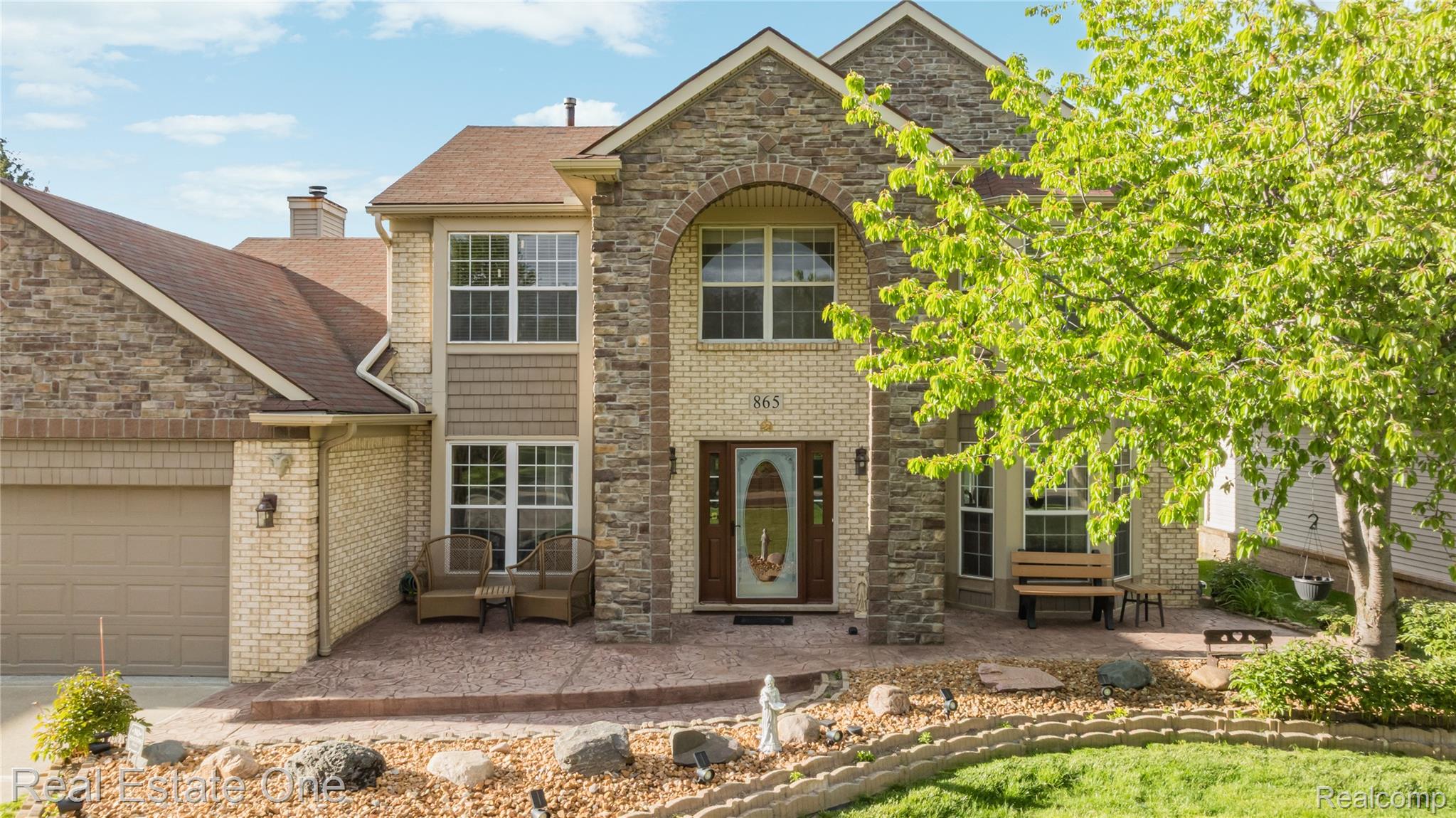865 Drakeshire Drive
