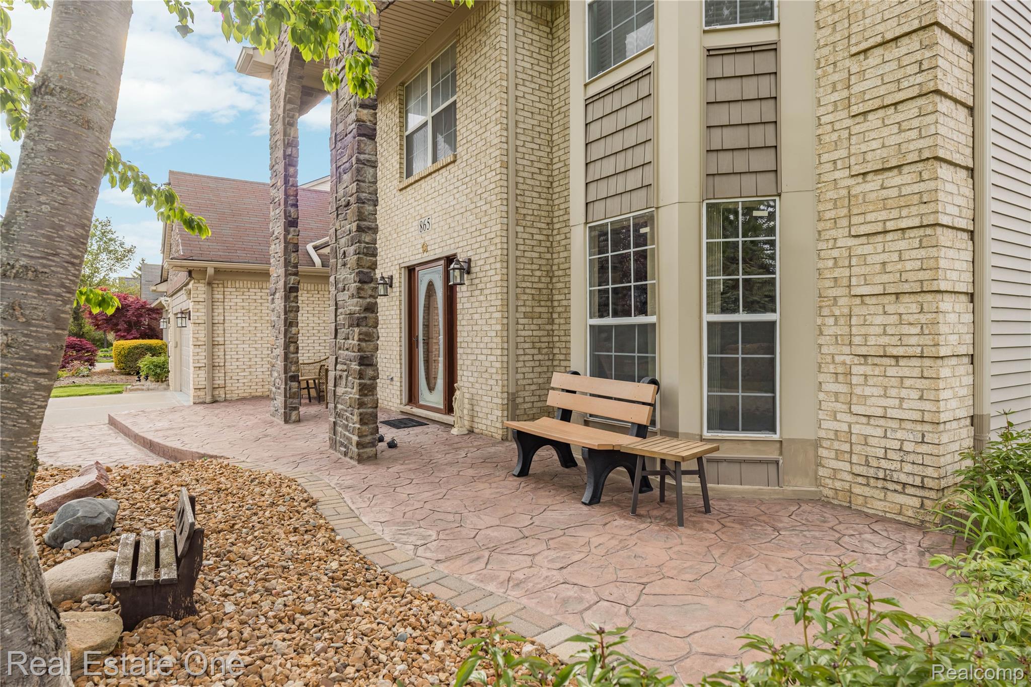 865 Drakeshire Drive