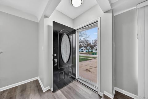 Tiny photo for 31244 Rosslyn Avenue, Garden City City, MI 48135 (MLS # 20261021722)