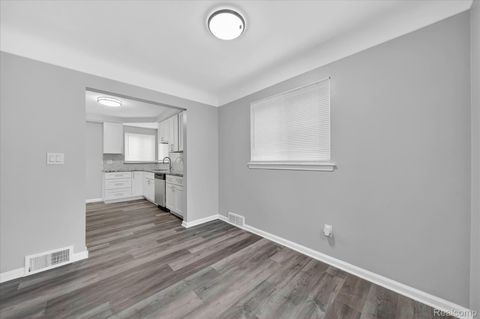 Tiny photo for 31244 Rosslyn Avenue, Garden City City, MI 48135 (MLS # 20261021722)