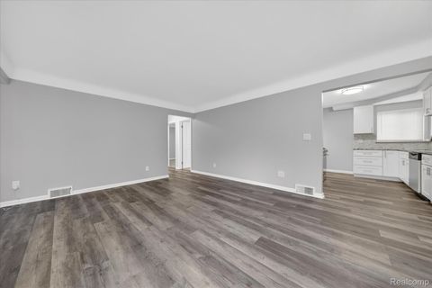 Tiny photo for 31244 Rosslyn Avenue, Garden City City, MI 48135 (MLS # 20261021722)