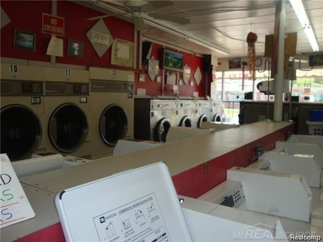 4852 S Beech Daly Street