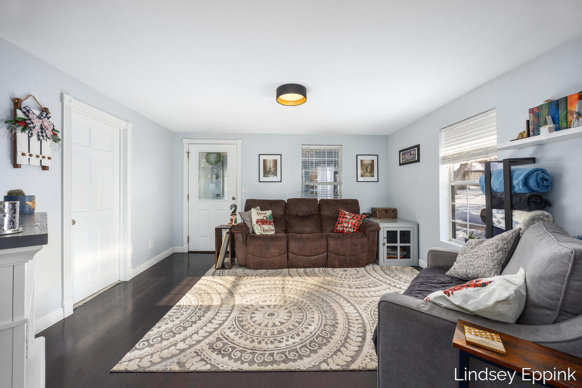 2919 Botsford Pl Avenue NE