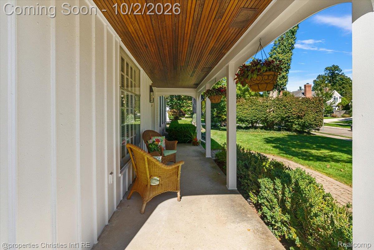 936 S Glenhurst Drive