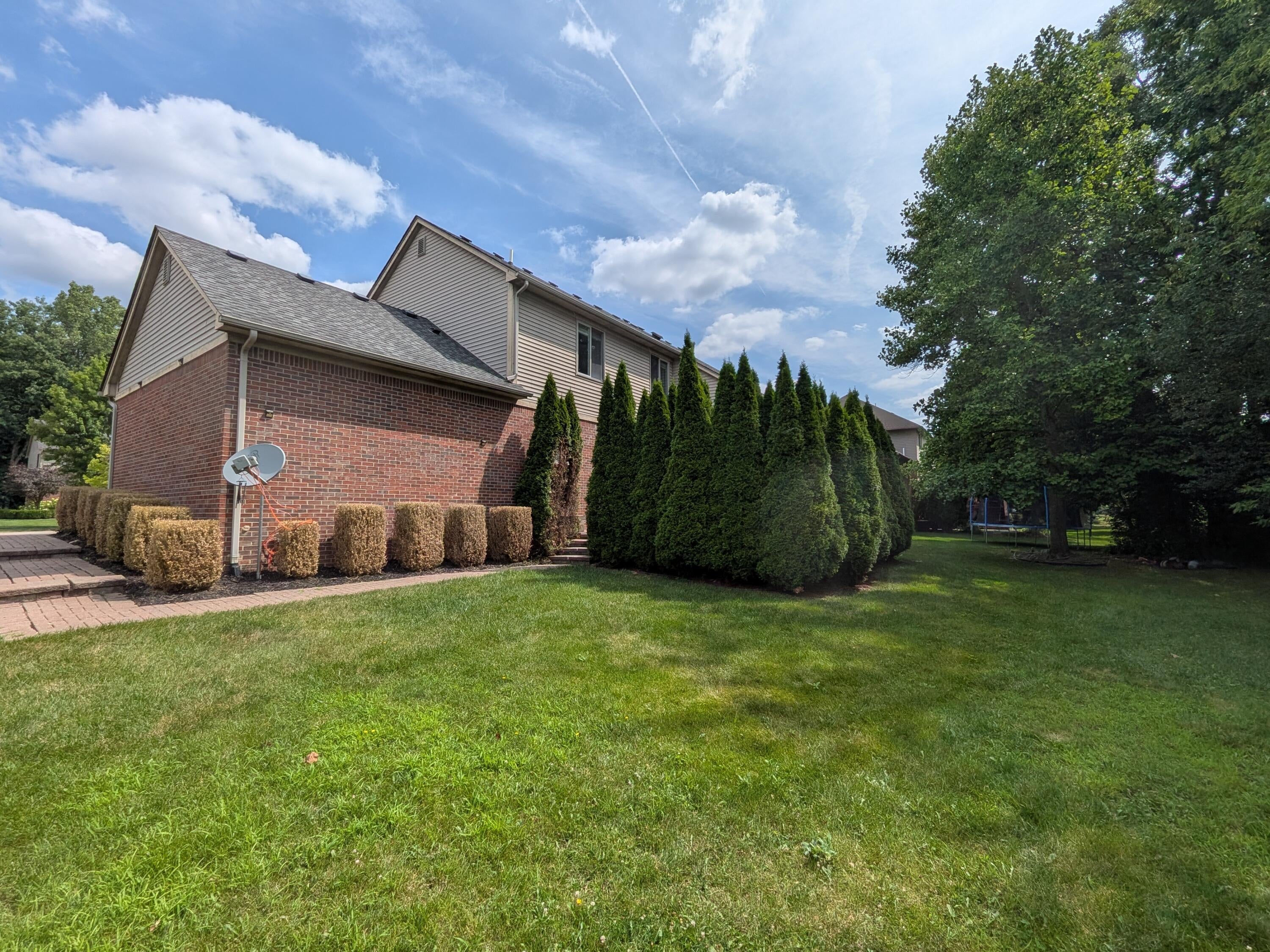 46815 Grand Oak Court