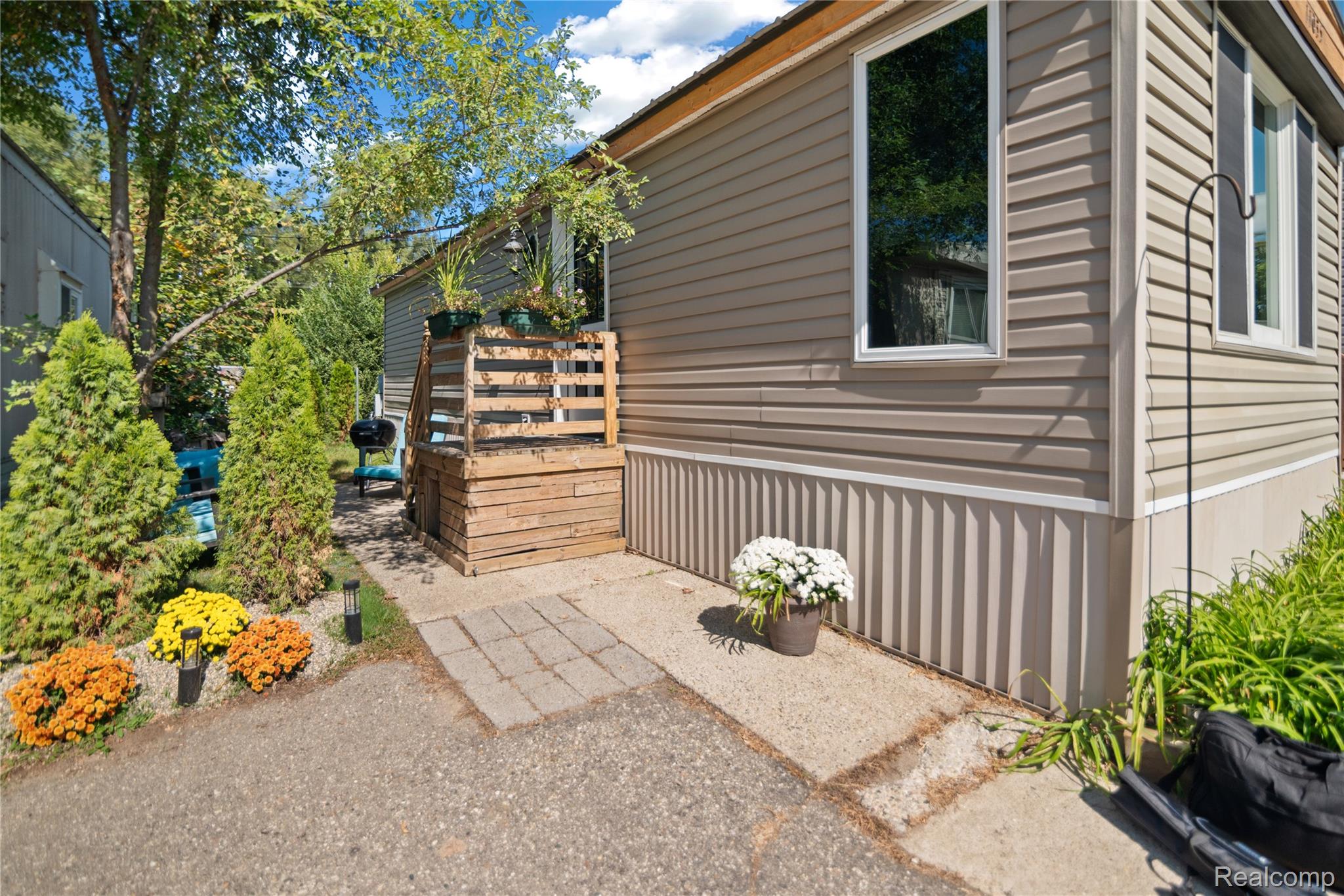 Green Oak Township, Michigan 48178, United States, 1 Bedroom Bedrooms, ,1 BathroomBathrooms,Residential,Active,214038