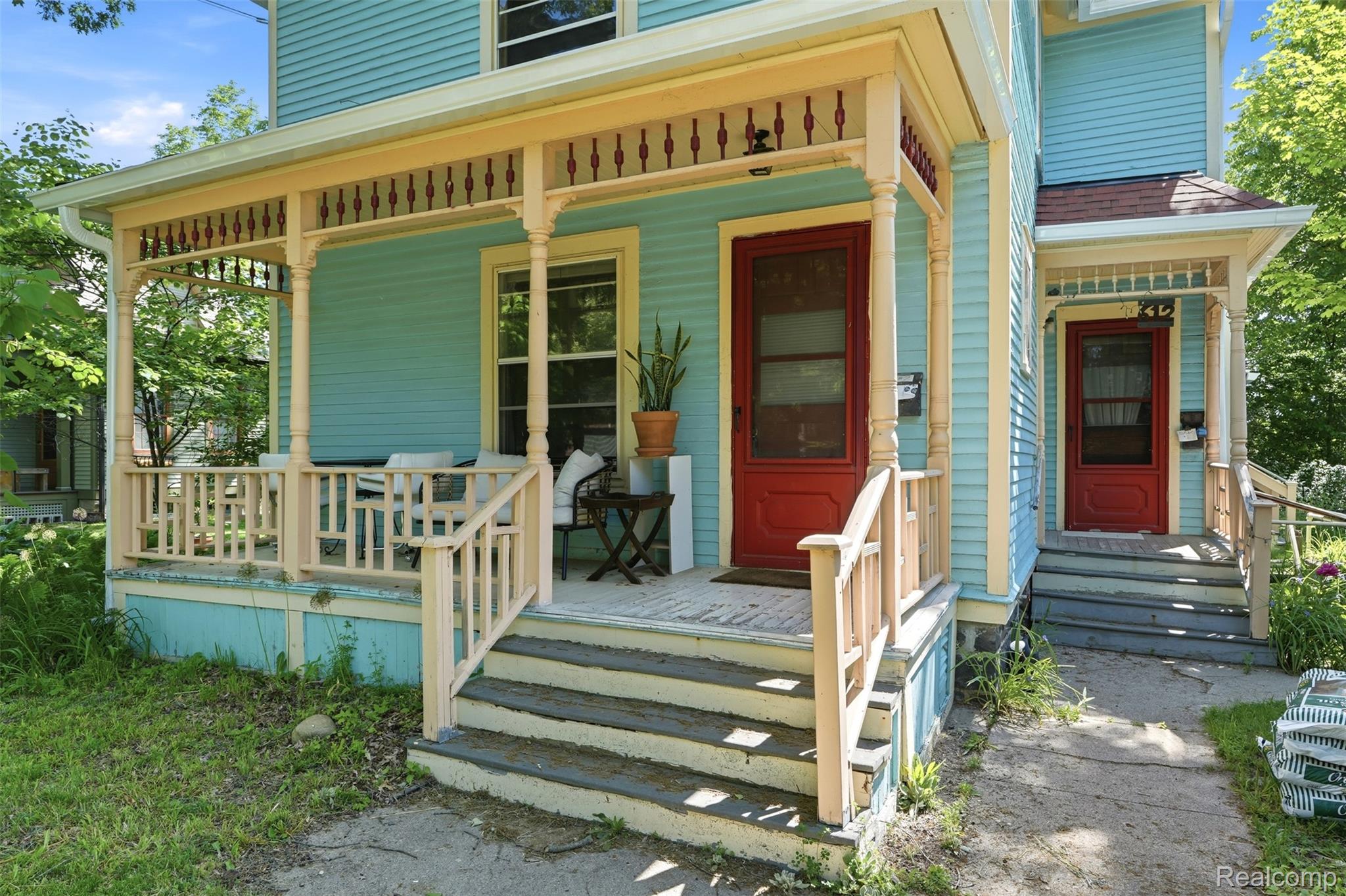 612 Spring Street
