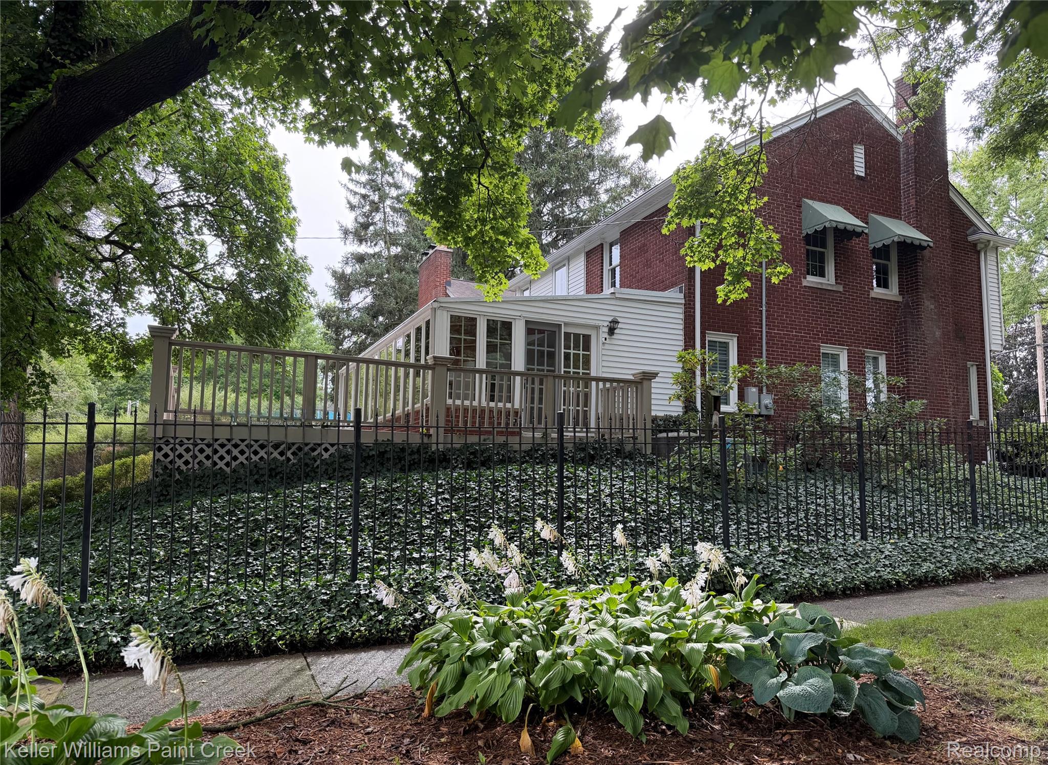 1405 Wellesley Drive