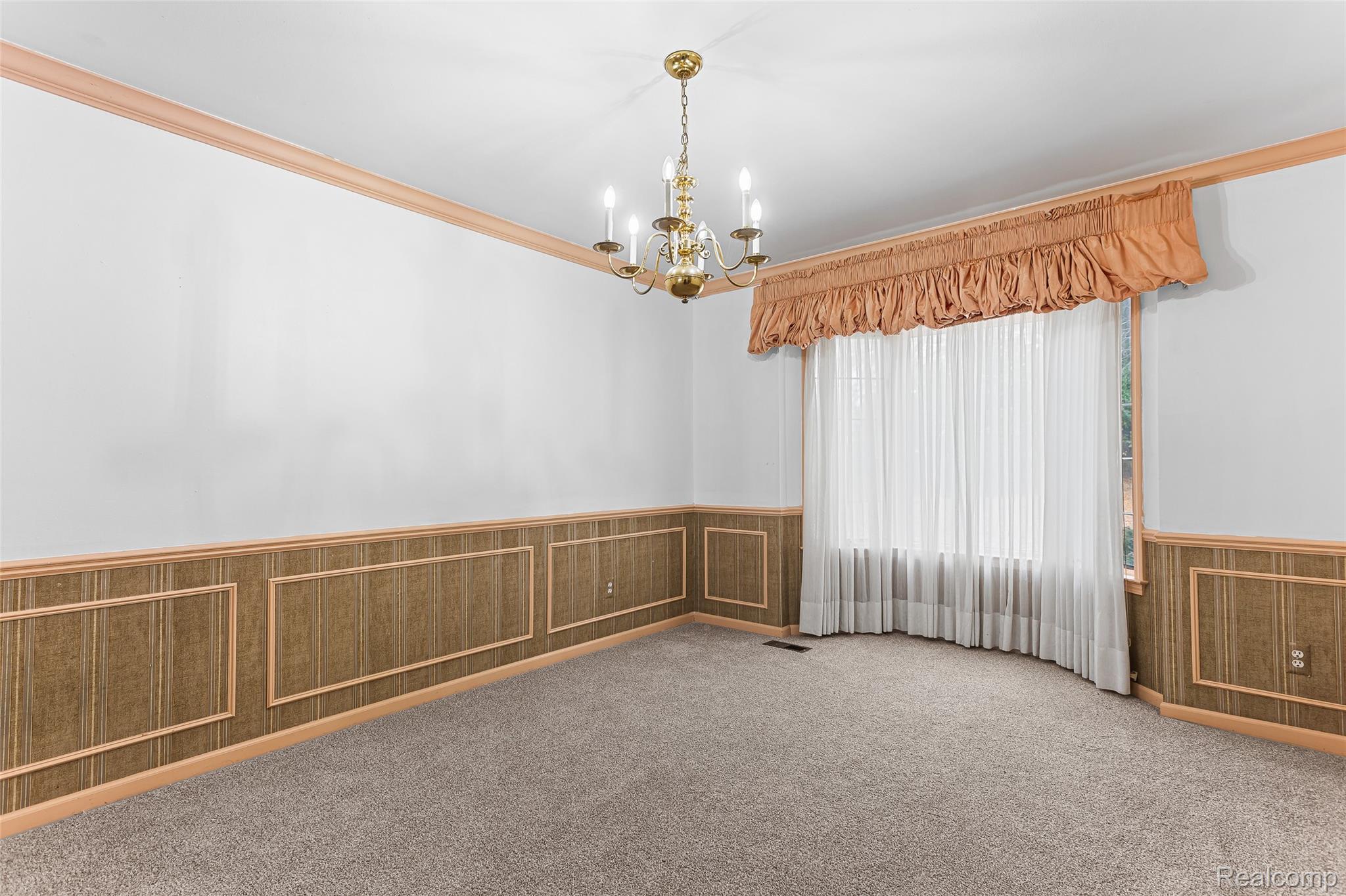 1880 PELICAN Court