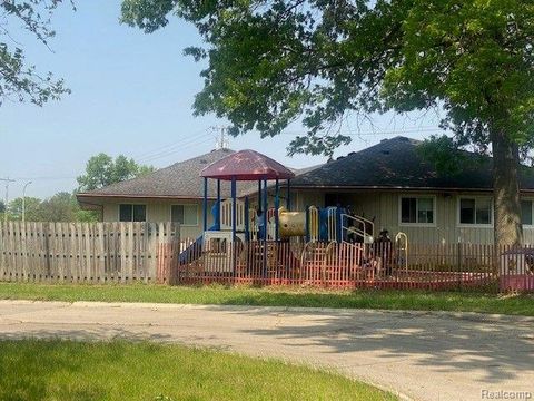 27975 EUREKA Road Romulus City MI 48174