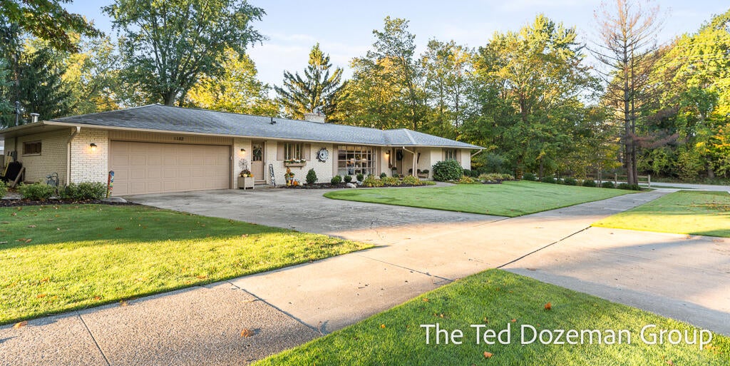 1182 Euna Vista Drive