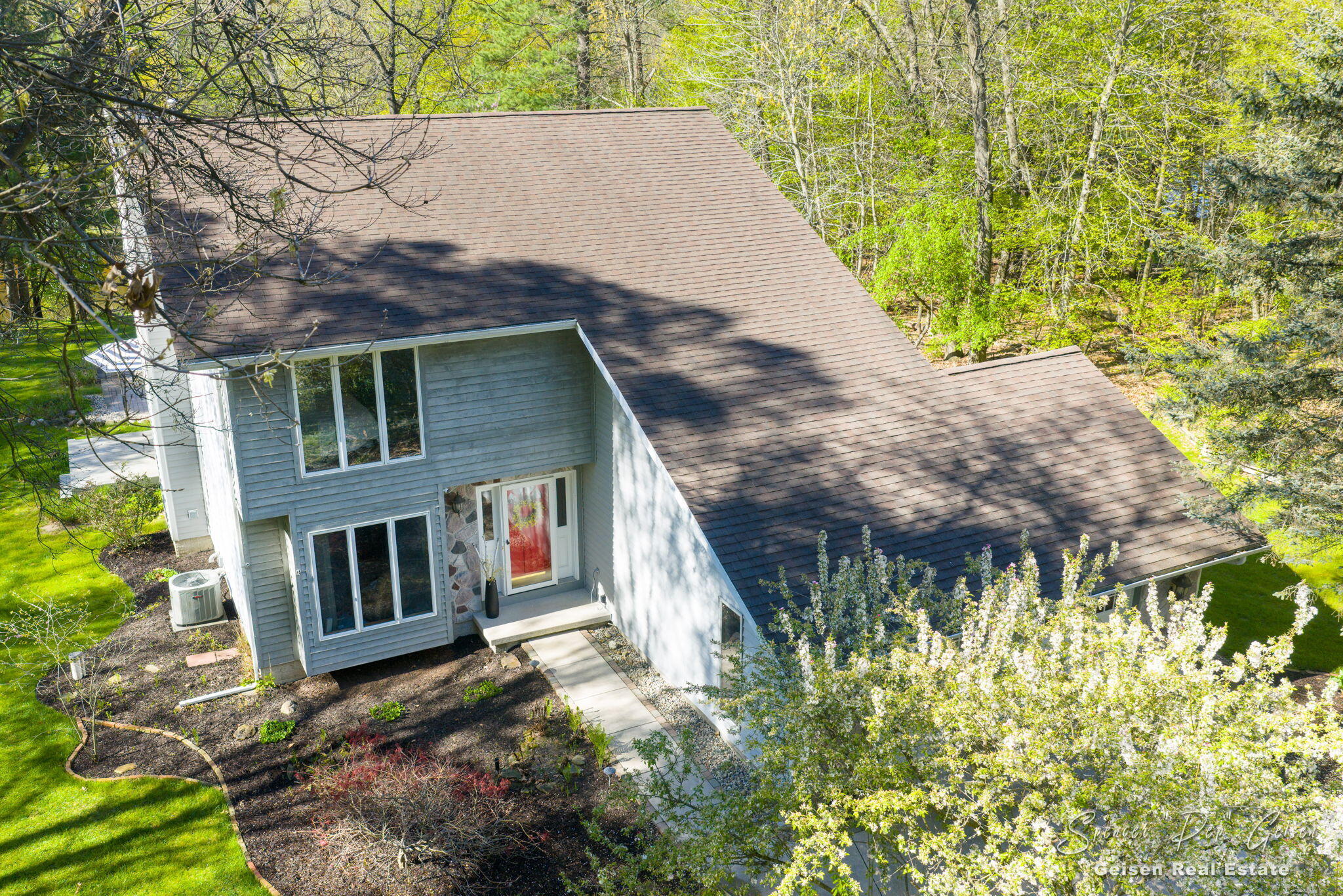 8717 River Oaks Circle