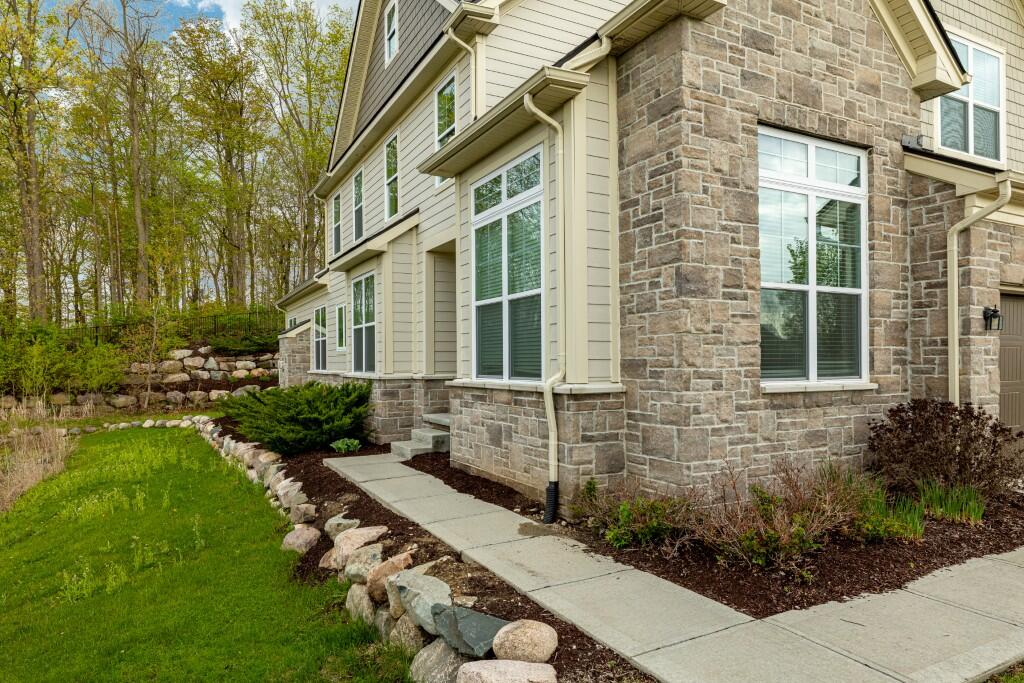 3000 N Spurway Drive