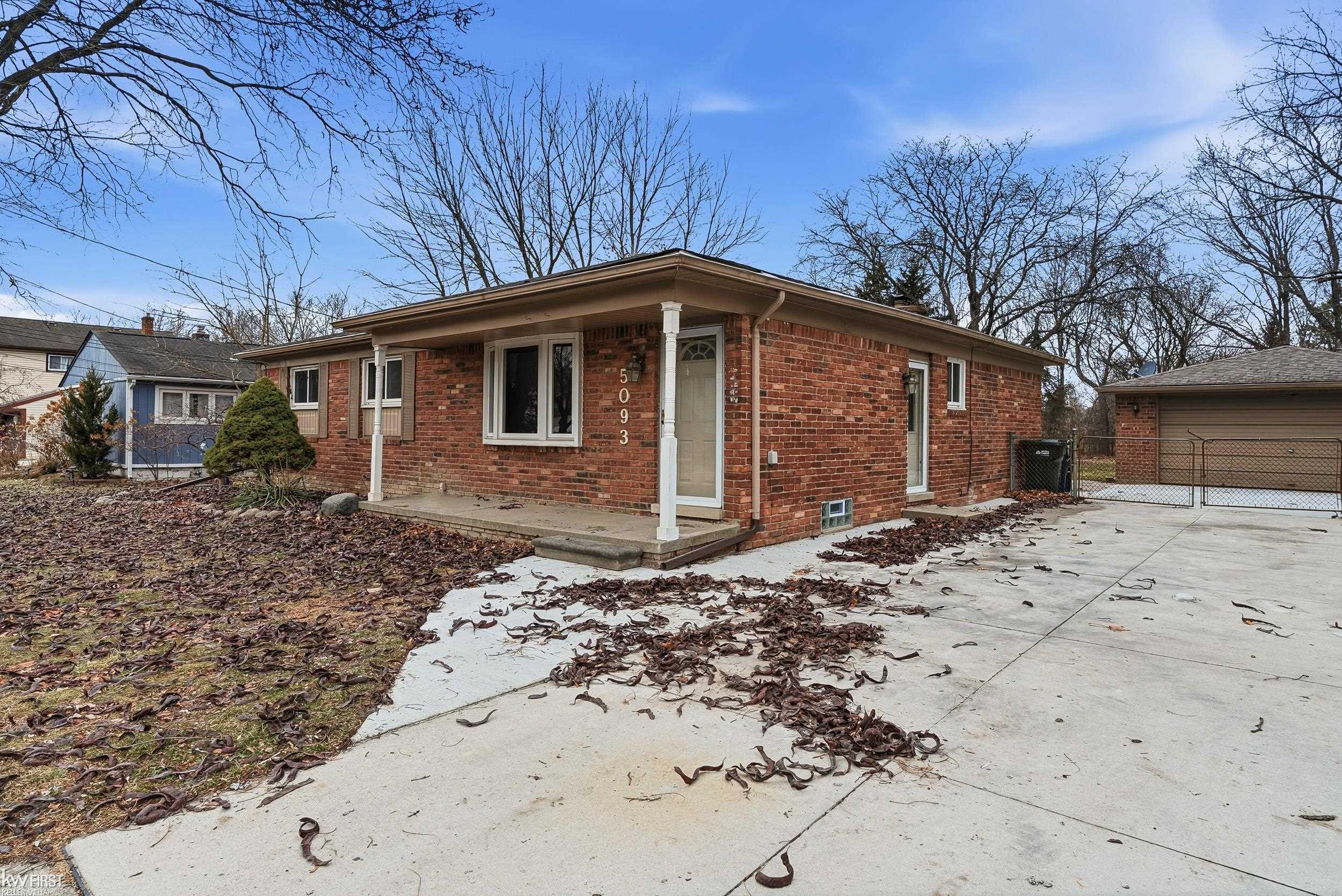 5093 Northlawn Drive