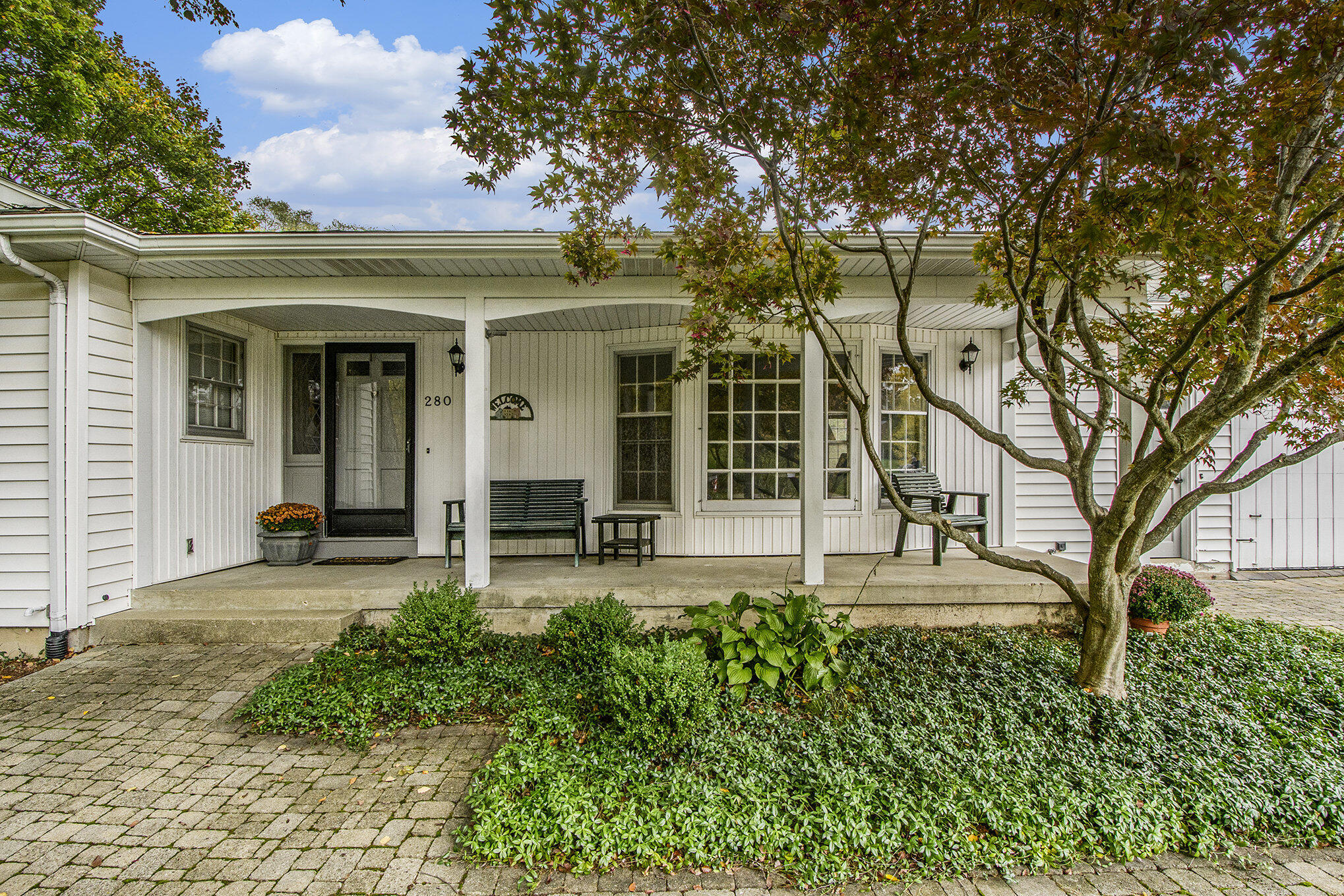 280 Worcester Drive NE