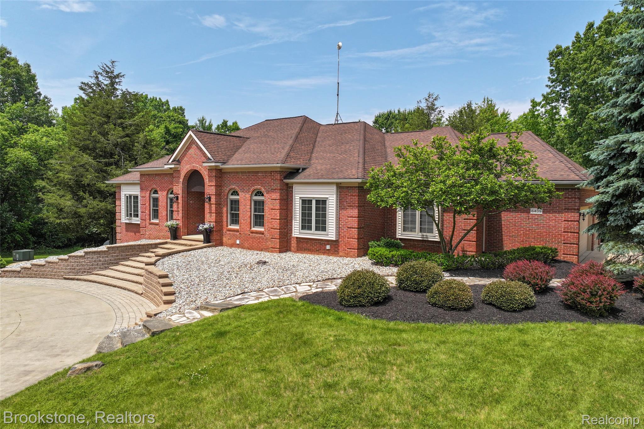 6439 Cohoctah Road