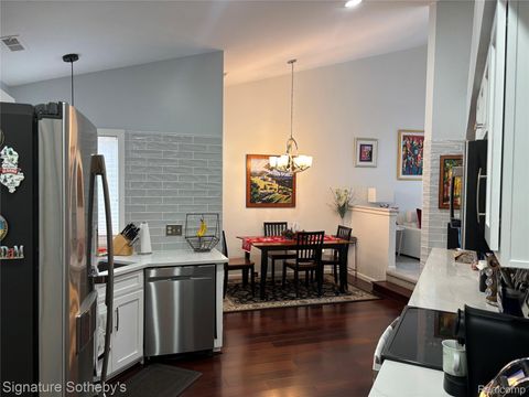 Tiny photo for 1931 Eagle Pointe, Bloomfield Charter Township, MI 48304 (MLS # 20251060604)