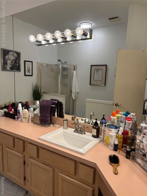 Tiny photo for 1931 Eagle Pointe, Bloomfield Charter Township, MI 48304 (MLS # 20251060604)