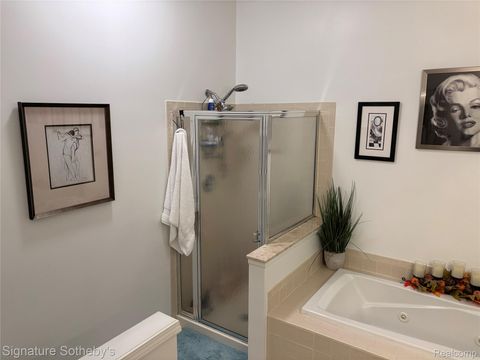 Tiny photo for 1931 Eagle Pointe, Bloomfield Charter Township, MI 48304 (MLS # 20251060604)