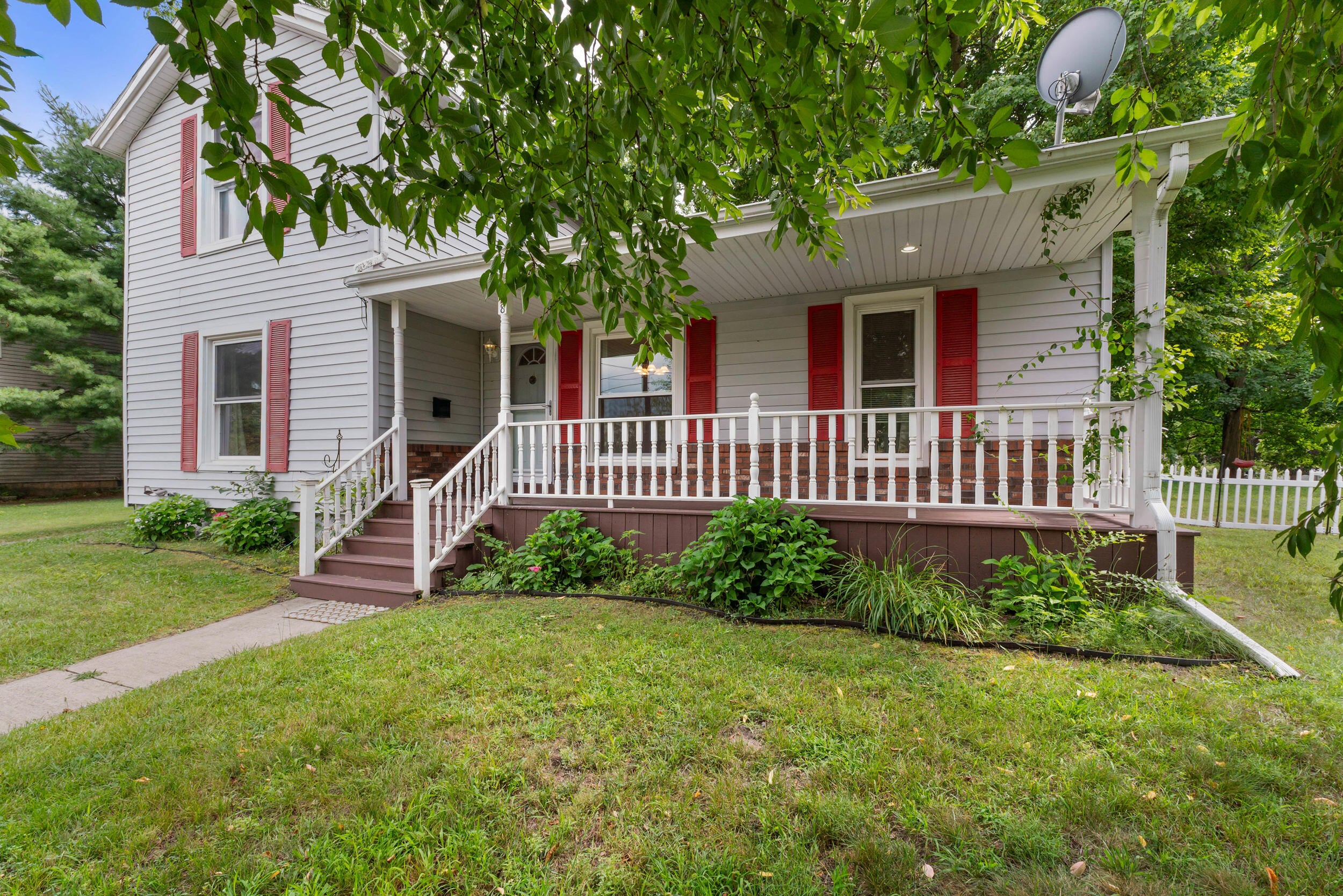 228 E Bacon Street