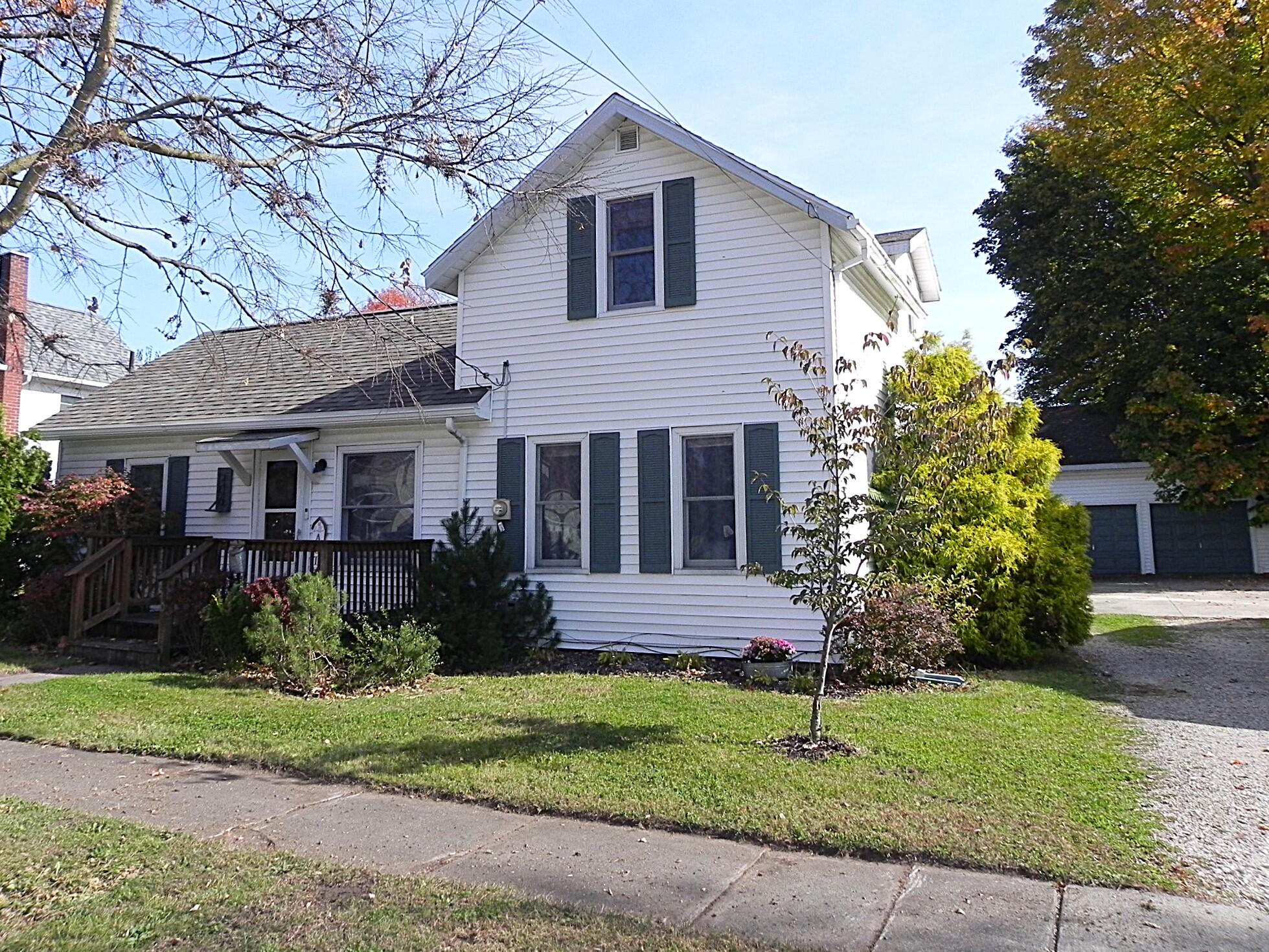 206 S Maple Street