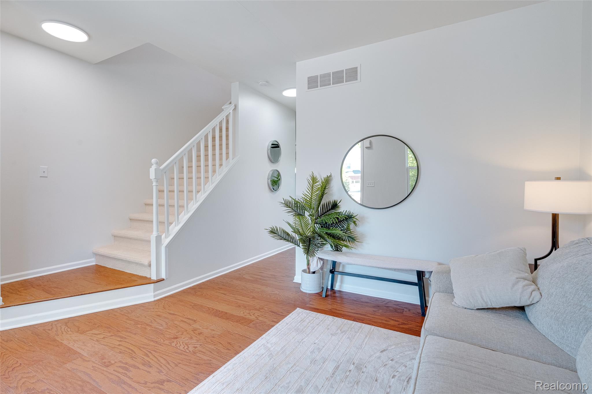 28386 Cottage Lane