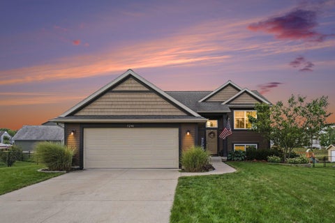 Tiny photo for 5290 Crestfield Lane, Allendale Charter Township, MI 49401 (MLS # 65026045882)