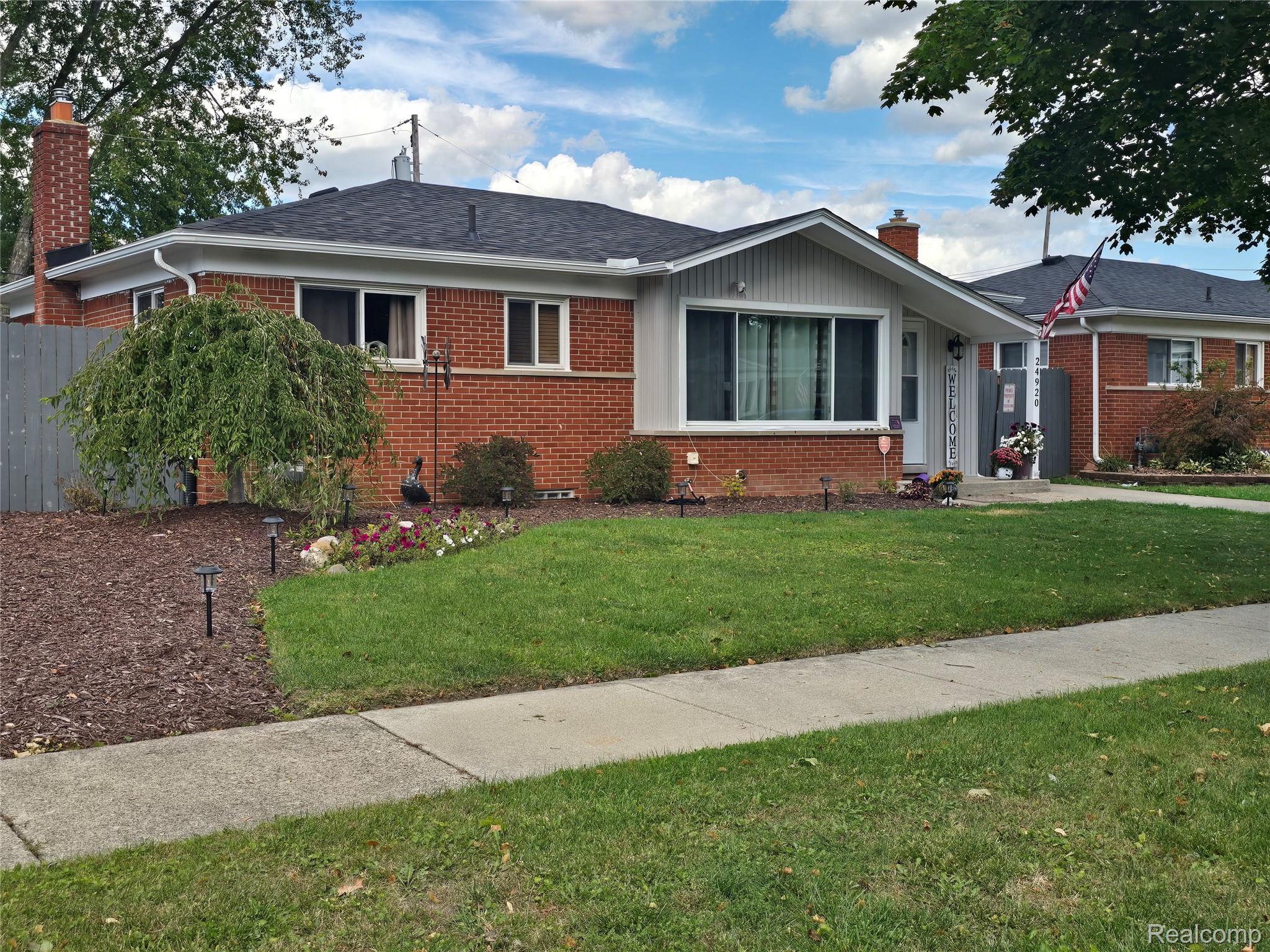 24920 Chernick Street