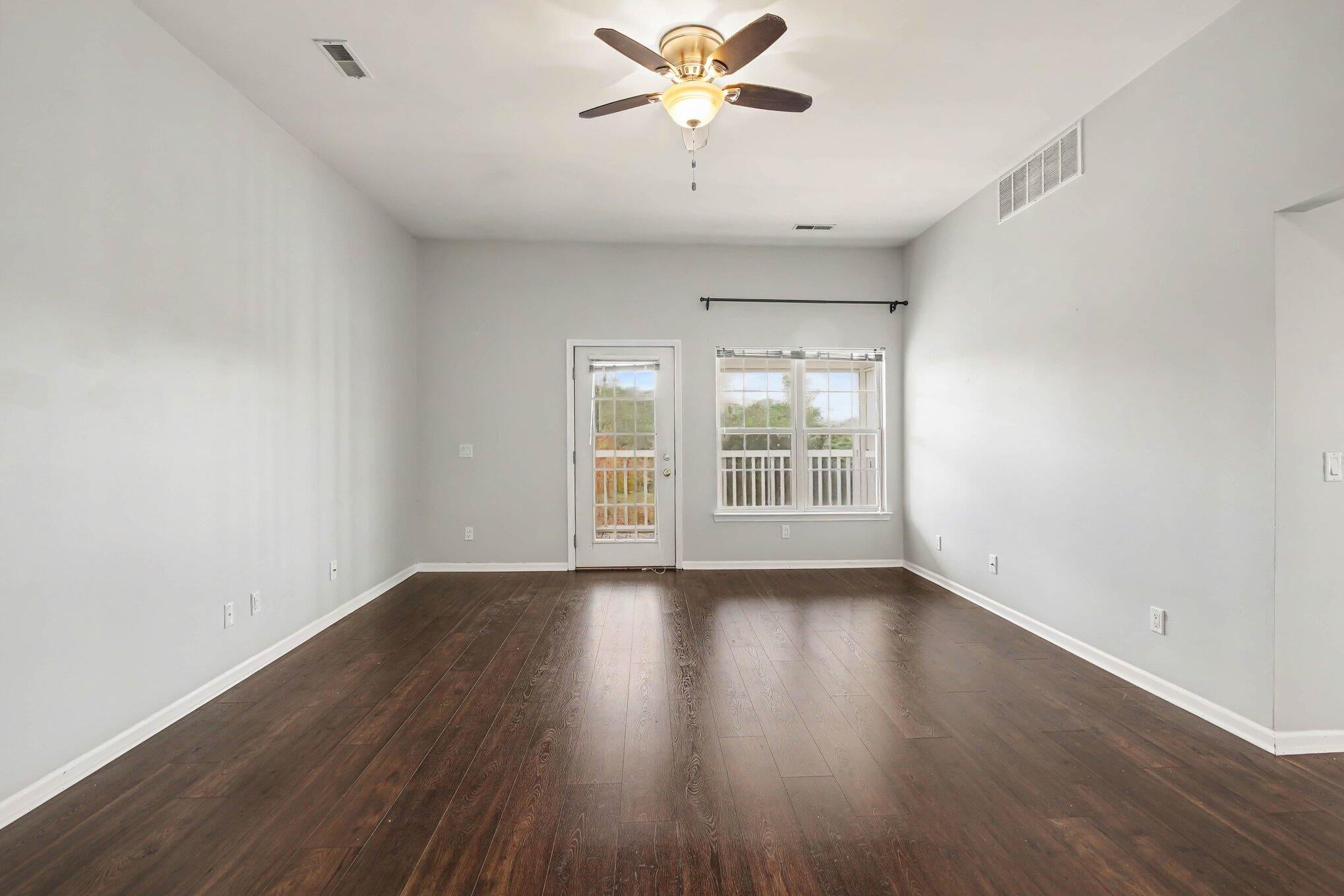 1083 Joyce Lane