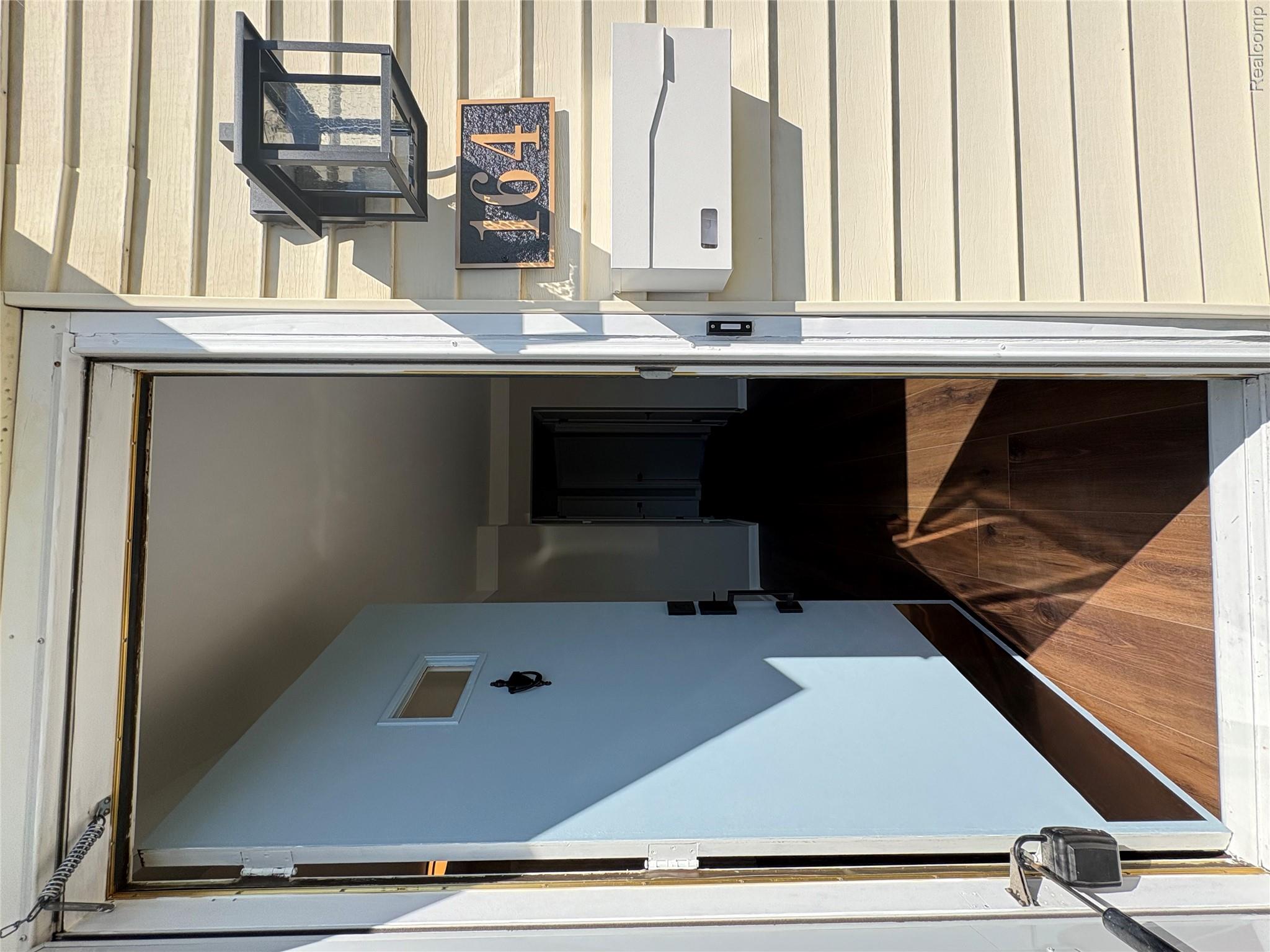 164 W Browning Avenue