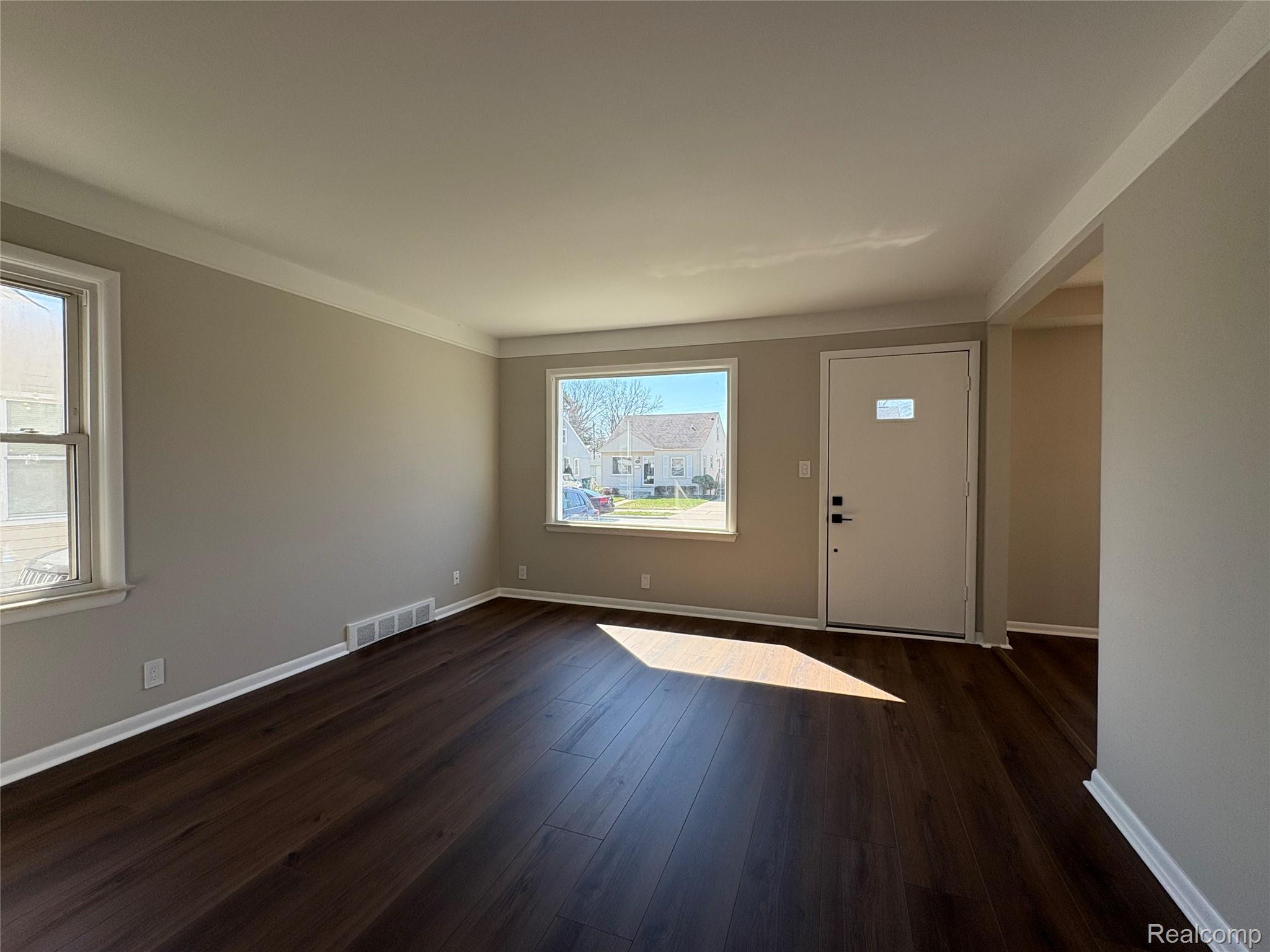 164 W Browning Avenue