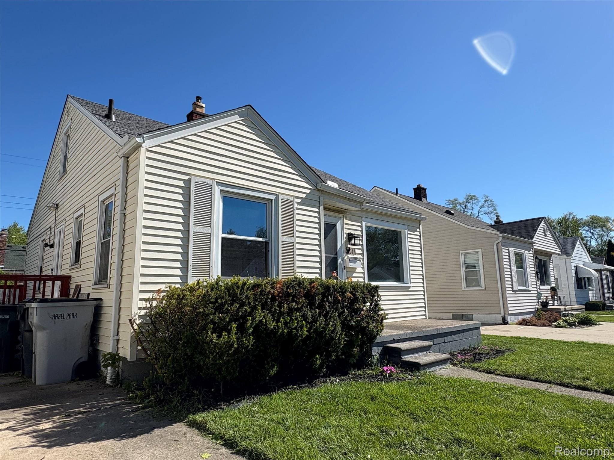 164 W Browning Avenue