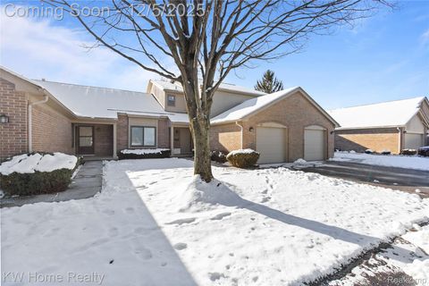 515 Tennyson Rochester Hills City MI 48307