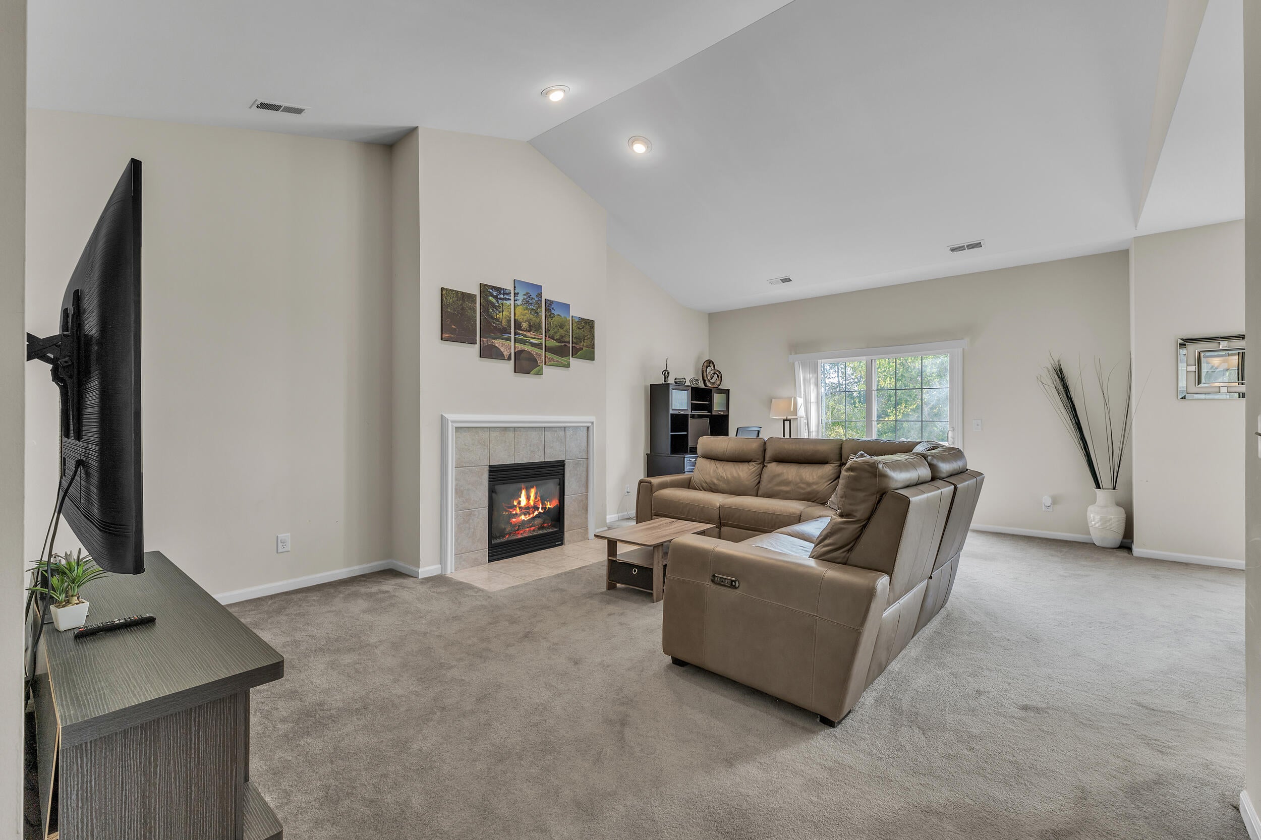 2263 Pinecroft Drive