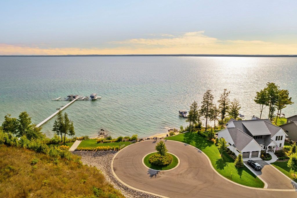 listing image 82